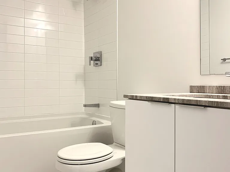 11 Wellesley St W #4701 — Photo 5