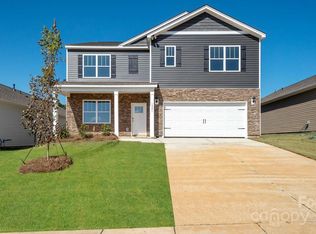 818 Adelston Ln, Asheville, NC 28804