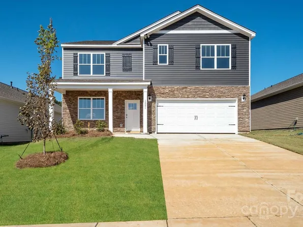 818 Adelston Ln, Asheville, NC 28804