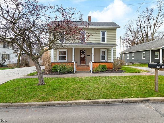 2nd image of 423 W Main St