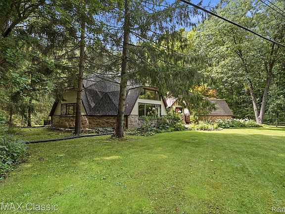 3rd image of 5109 Harvey Lake Rd