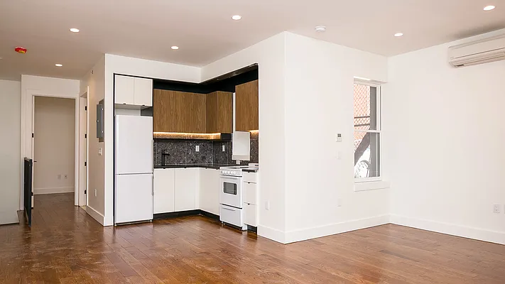 Rented by Nooklyn NYC LLC | media 13