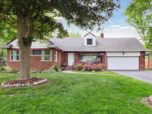 18910 Bungalow Dr, Lathrup Village, MI 48076