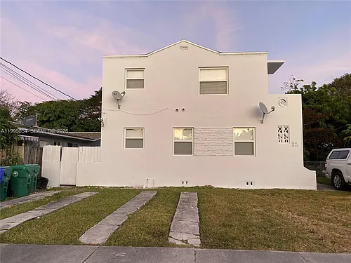 2833 SW 38th Ave #2833 Photo 1