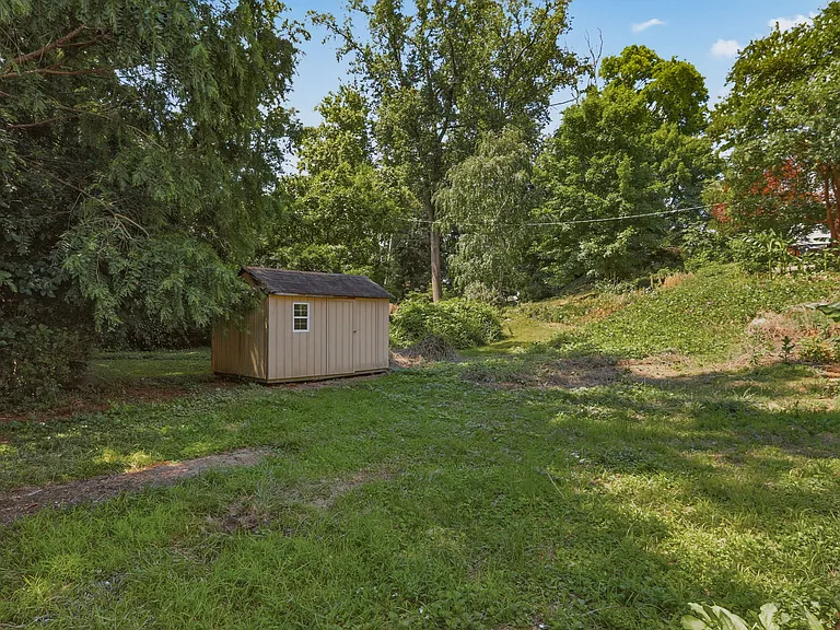 600 W 28th St — Photo 12