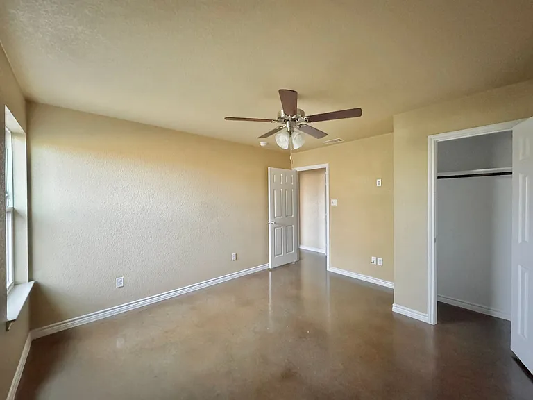 106 W Kathey Rd #B — Photo 3
