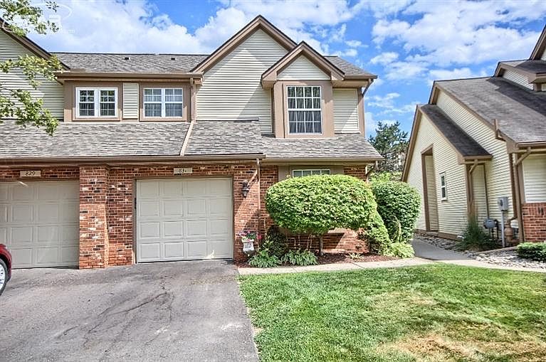 831 Whisperwood Trl, Fenton, MI 48430 Zillow