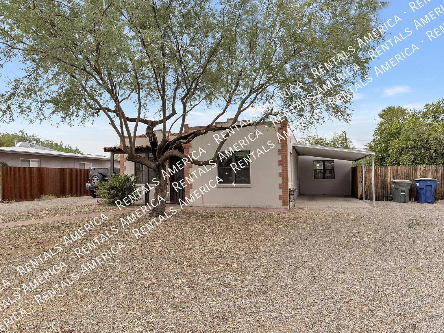 Adorable 3 Bedroom With Large Yard! — Photo 3