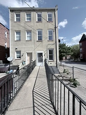 2400 Callow Ave #A — Photo 18
