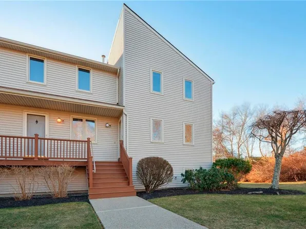 660 Point Judith Rd APT C4, Narragansett, RI 02882