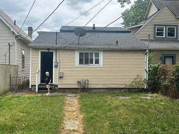 2nd image of 1728 Lexington Ave