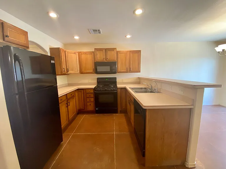 3860 Las Colinas Dr — Photo 4