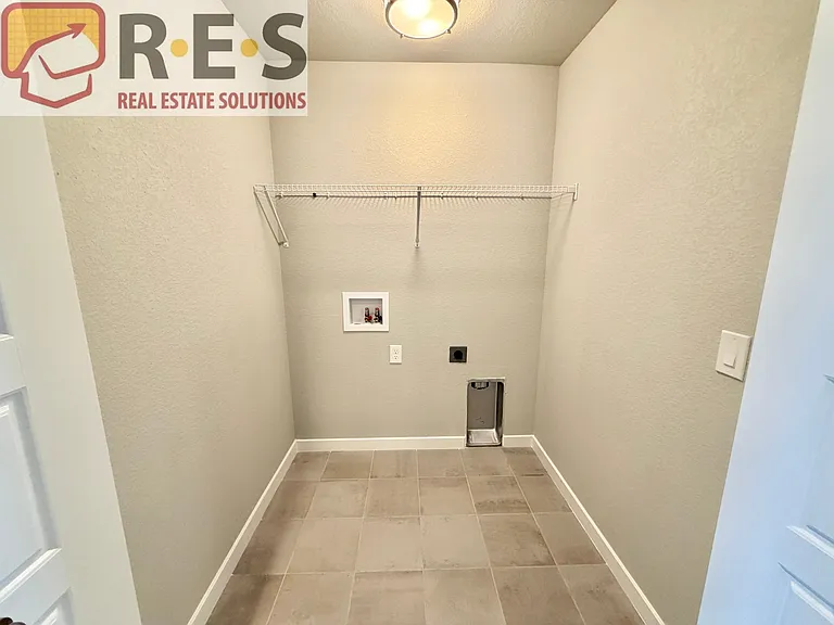 3659 Levy Park Dr — Photo 11