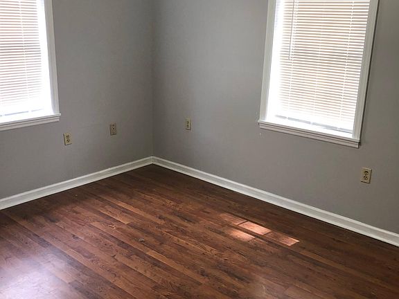 2nd image of 1008 Willard Dr