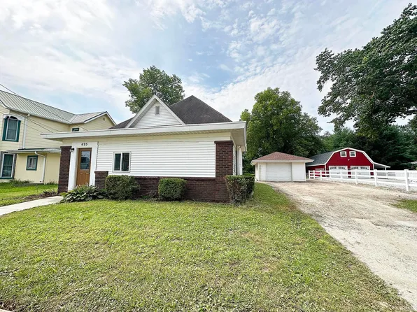 695 Walnut St, Dayton, IN 47941