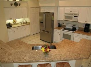 7129 Roland Oaks Cir, Sarasota, FL 34231