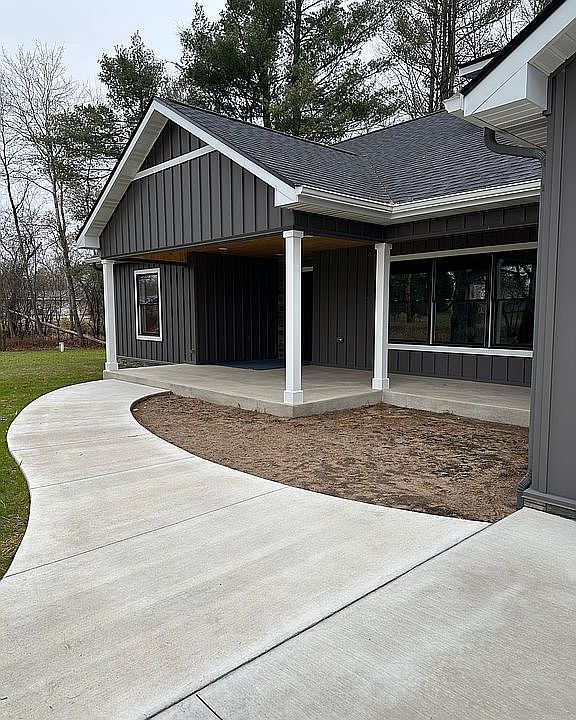 2291 E Maple Rd, Clare, MI 48617 Zillow