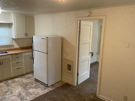 5th image of 1568 1/2 Olive St #0