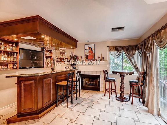 5th image of 4414 La Reina Cir