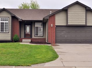 1206 E Ridgeview Ct, Clearwater, KS 67026