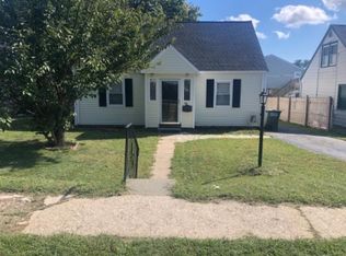 555 Ruth St, Bridgeport, CT 06606