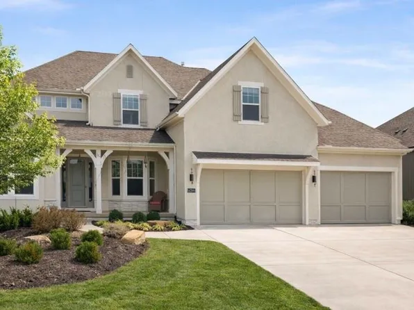 14399 S Parkhill St, Olathe, KS 66062