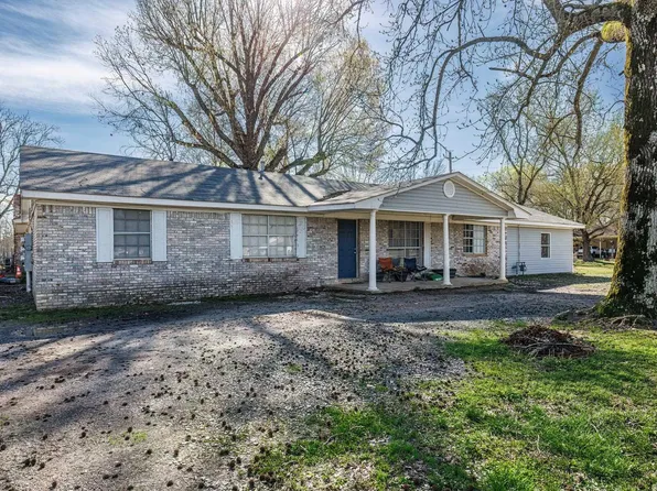 1002 S 3rd St, Arkadelphia, AR 71923