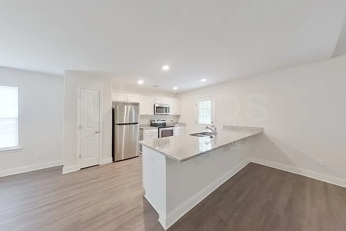 231 Western Red Cedar Dr — Photo 7