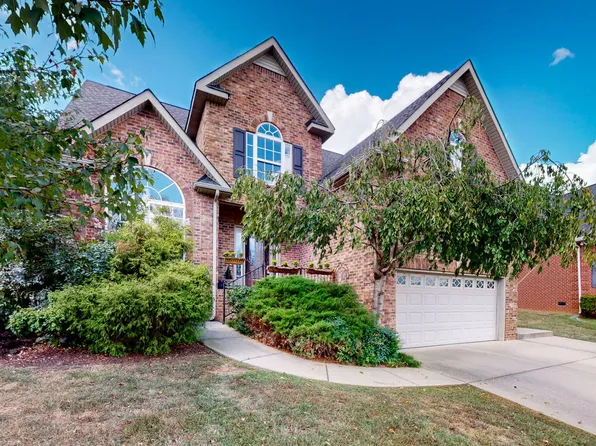 5111 Reagan Dr, Murfreesboro, TN 37129