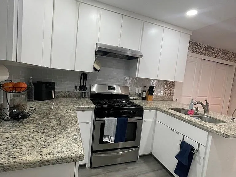 1405 Harvard Ave — Photo 10