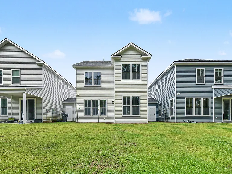 341 Chapman Cir — Photo 26
