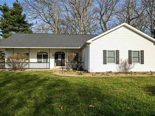 1111 Millbrook Sq NE, Bolivar, OH 44612