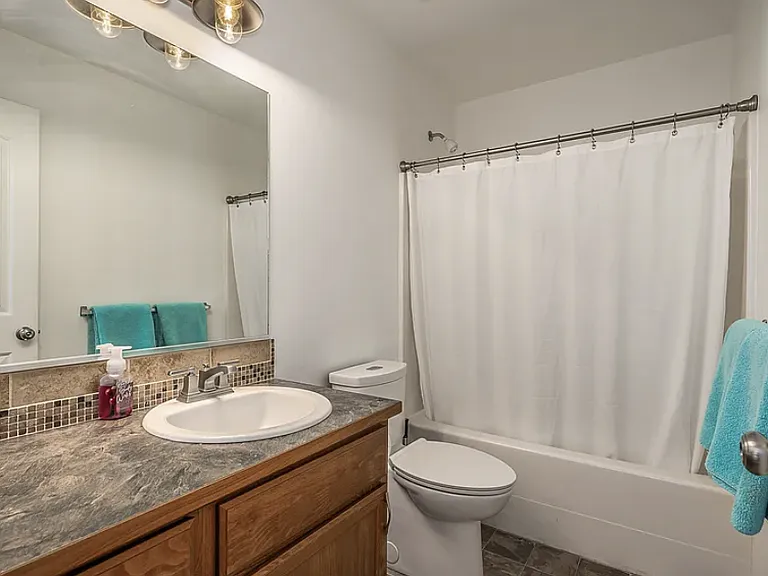 3820 W Jay St — Photo 9