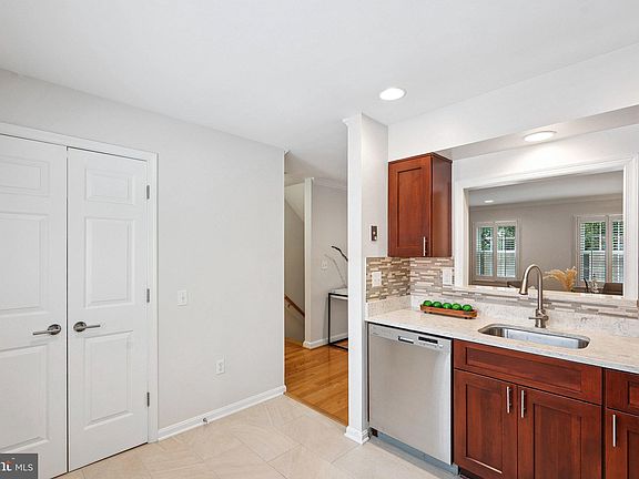 4th image of 6861 Washington Blvd
