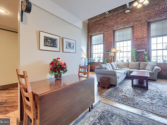 4th image of 600 N Hartley St APT 216