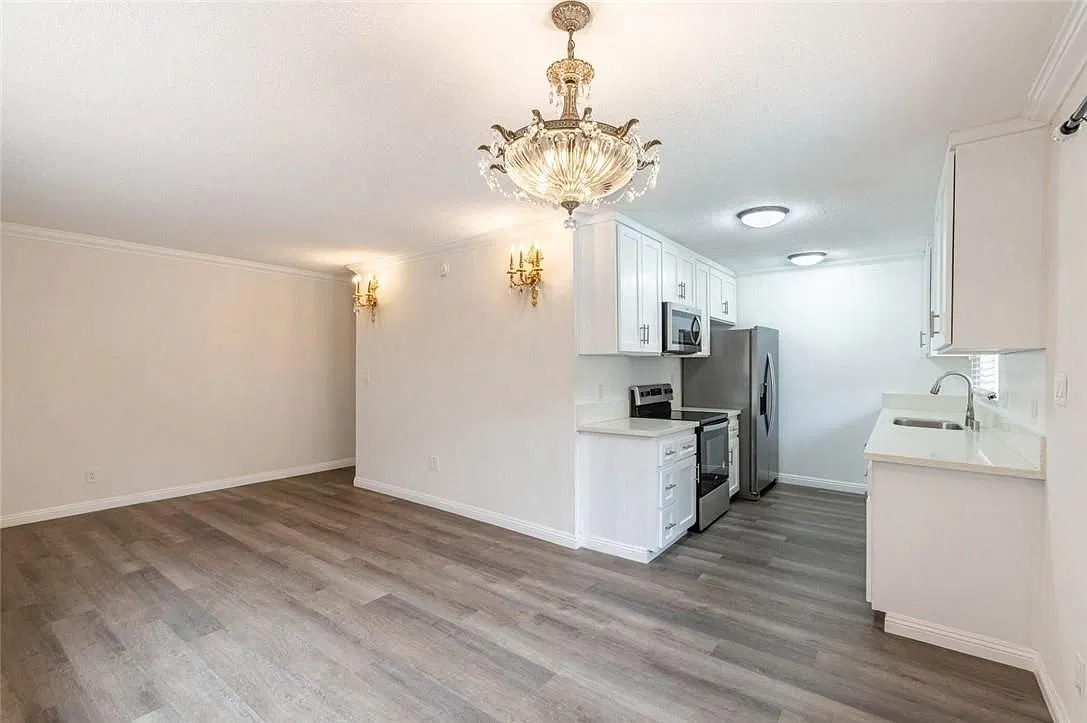 2 bed, 1.0 bath, 742 sqft, $2,250 — Photo 3