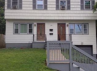 299 Flax Hill Rd, Norwalk, CT 06854