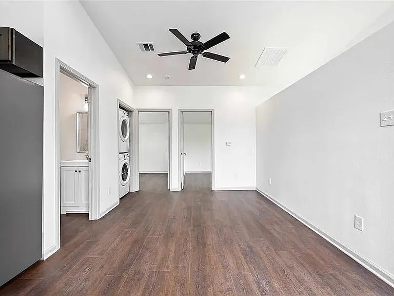 4711 Sayers St — Photo 5