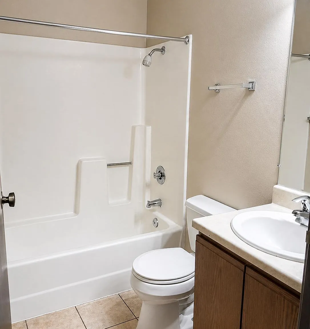 2 bed, 800 sqft, $1,095 — Photo 4