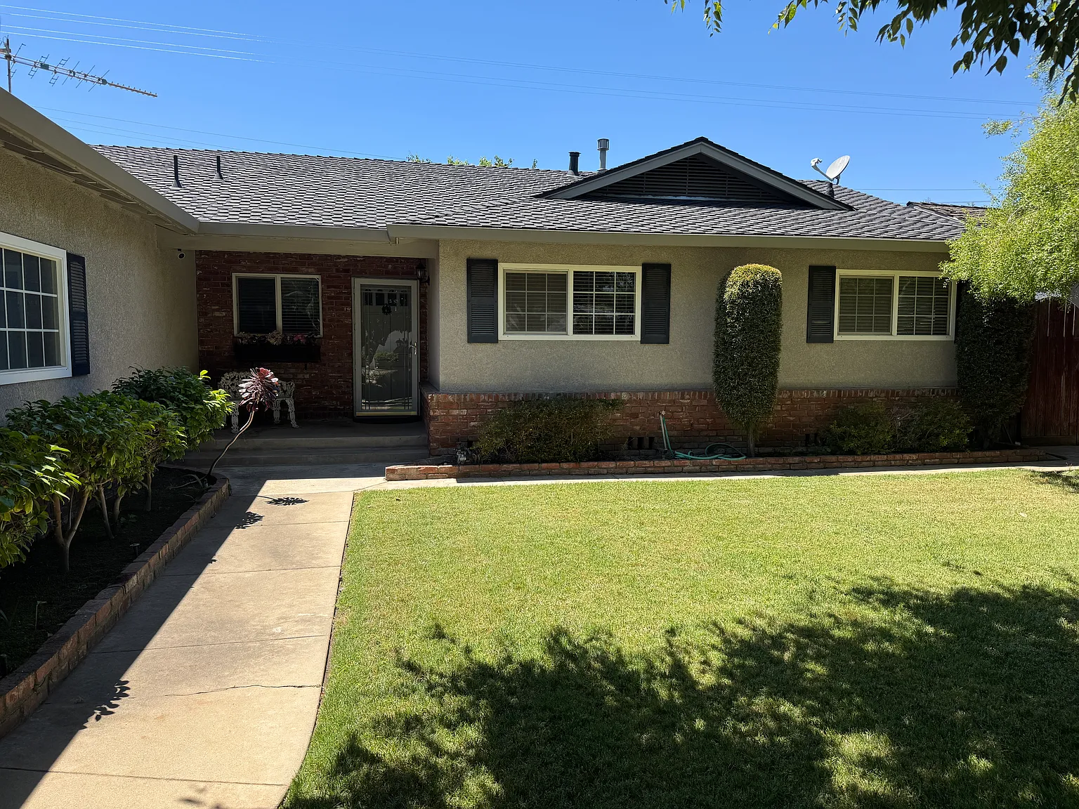 3 bed, 1475 sqft, $2,500 — Photo 3