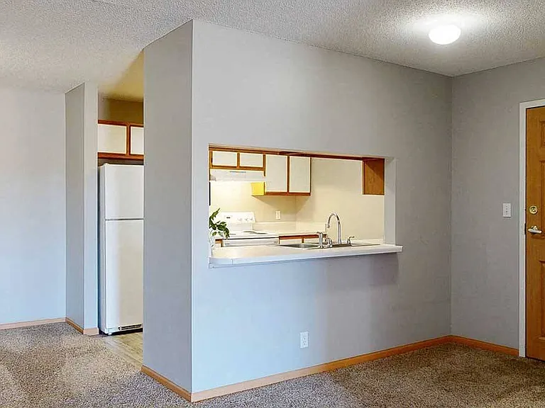 Northbrook Apartments — Photo 301