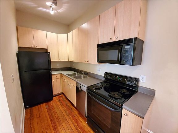 3rd image of 1144 Blue Ridge Ave NE APT 7