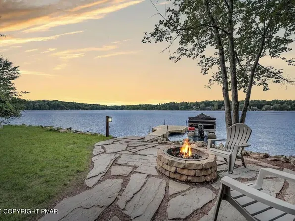 186 S Lake Dr, Lake Harmony, PA 18624