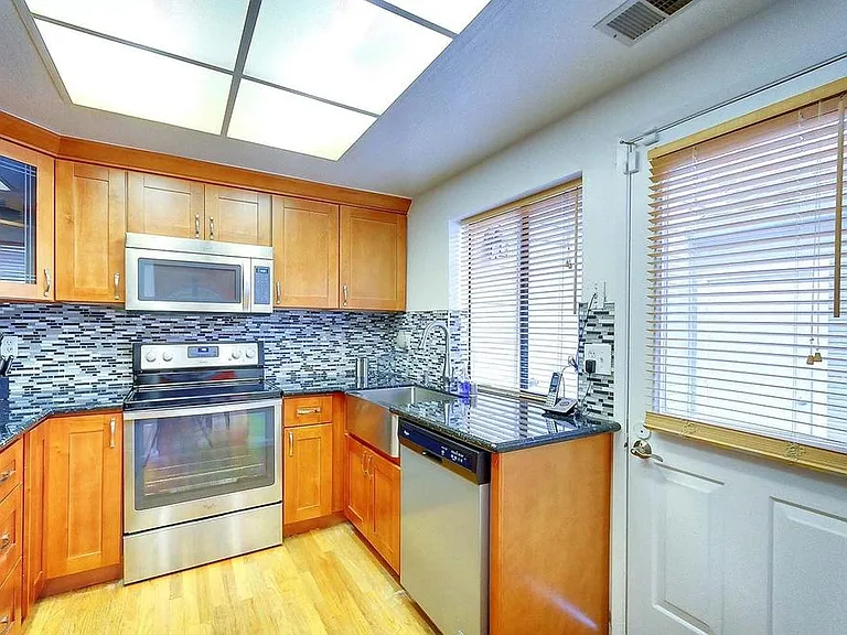 2401 Branchwood Ct #ROOM FOR RENT ONLY — Photo 5