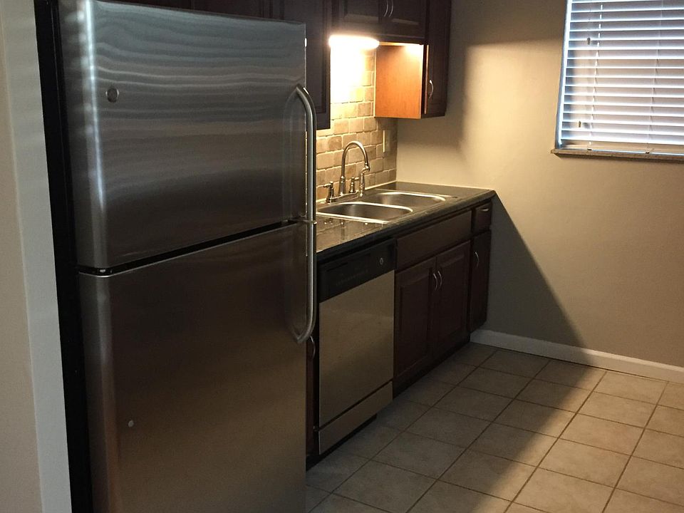 1st image of 520 Mariedale Dr APT 2