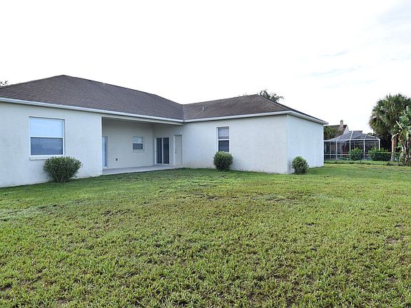 3rd image of 4331 Dinner Lake Blvd