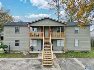 418 Chestnut St NE, Hartselle, AL 35640