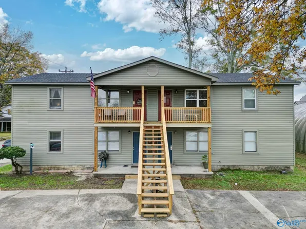 418 Chestnut St NE, Hartselle, AL 35640