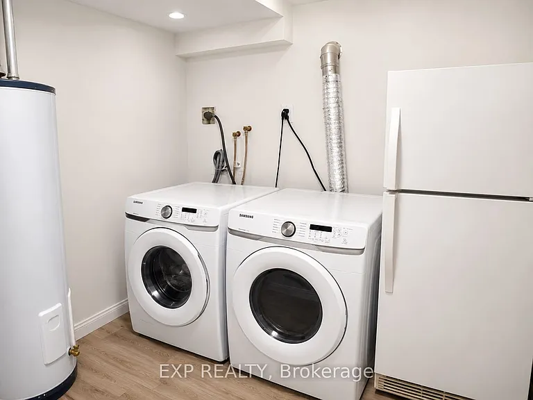 36 Castor Cres #BASEMENT — Photo 9