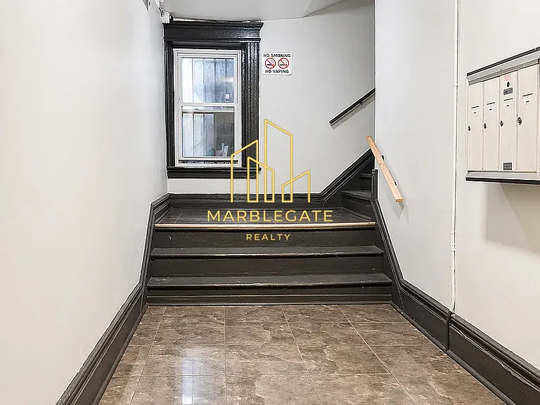 233 Littleton Ave #11E — Photo 11